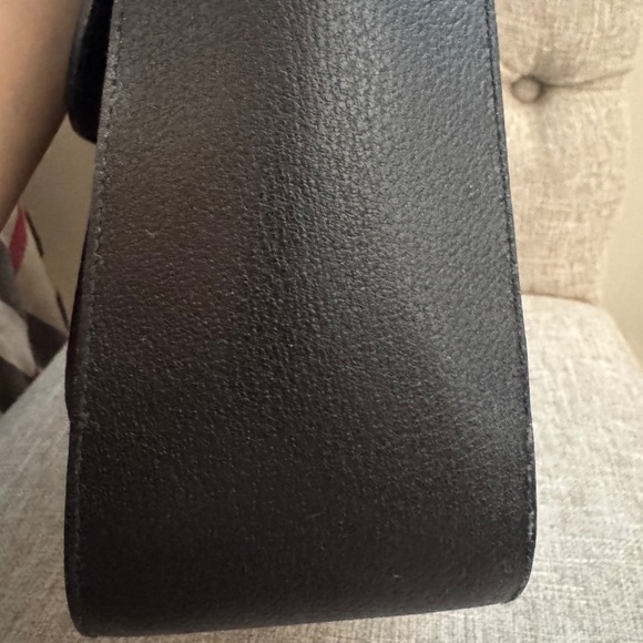 💯Auth. Gucci leather Handbag - Picture 17 of 17